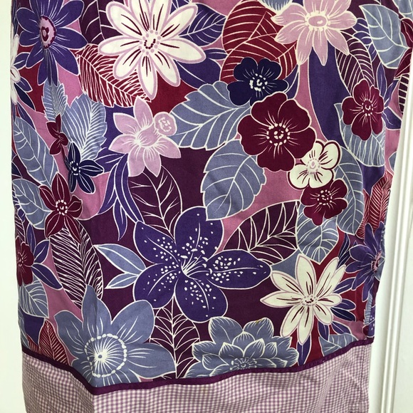 Floral purple and pink skirt - Picture 3 of 4